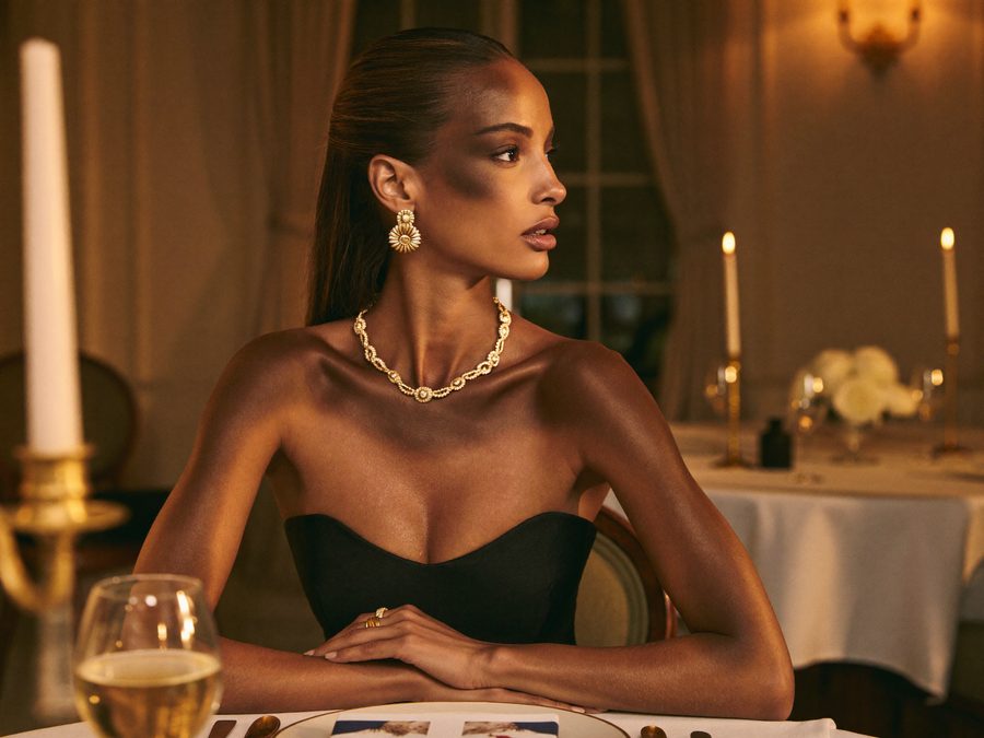 Luxury spray tan: a deep bronze glow for an evening out